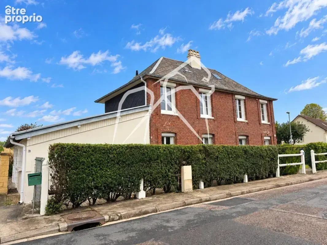 Maison  4 pièces  Saint-Pierre-de-Varengeville  110 m² - photo 1