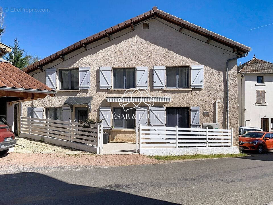 Maison à SAINT-PIERRE-LE-VIEUX
