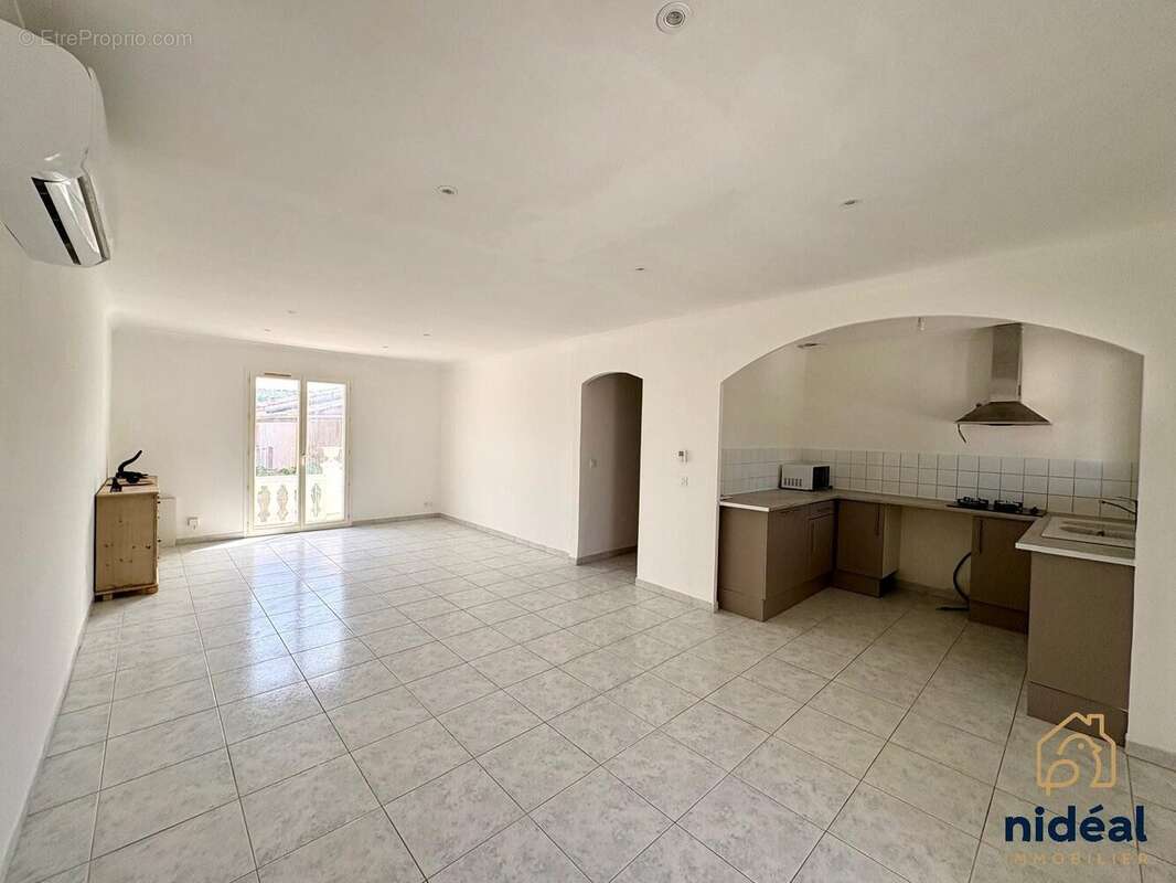 Maison 72 m² à Clarensac  - photo 2
