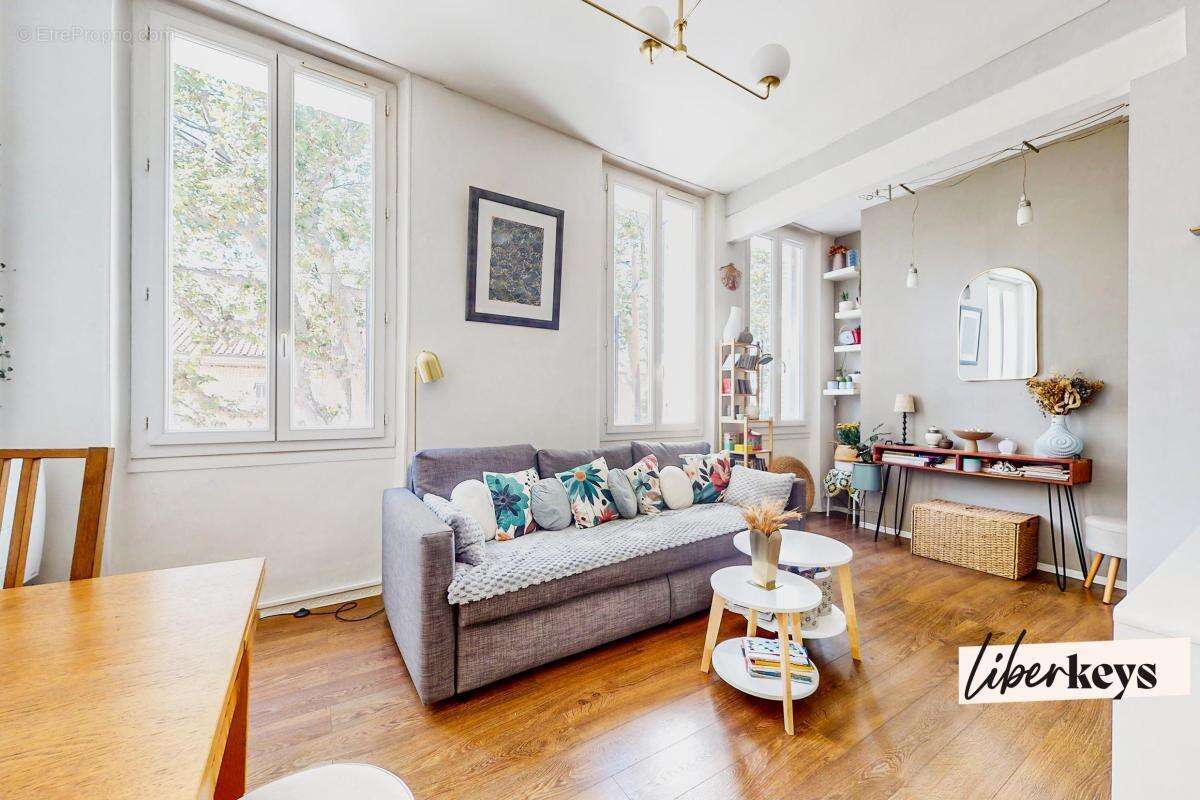 Appartement à MARSEILLE-4E