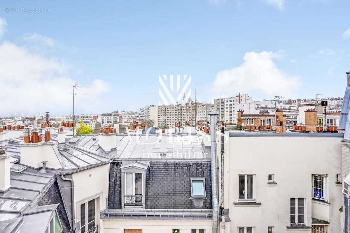 Appartement à PARIS-18E