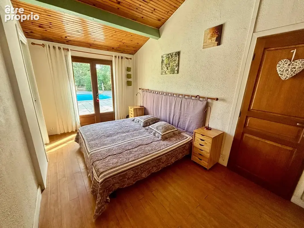 Proche GRIGNAN ,Belle Villa avec piscine, jardin et garage. - photo 16
