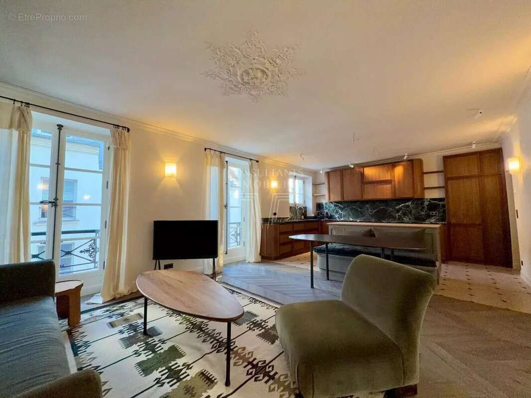 Appartement à PARIS-7E