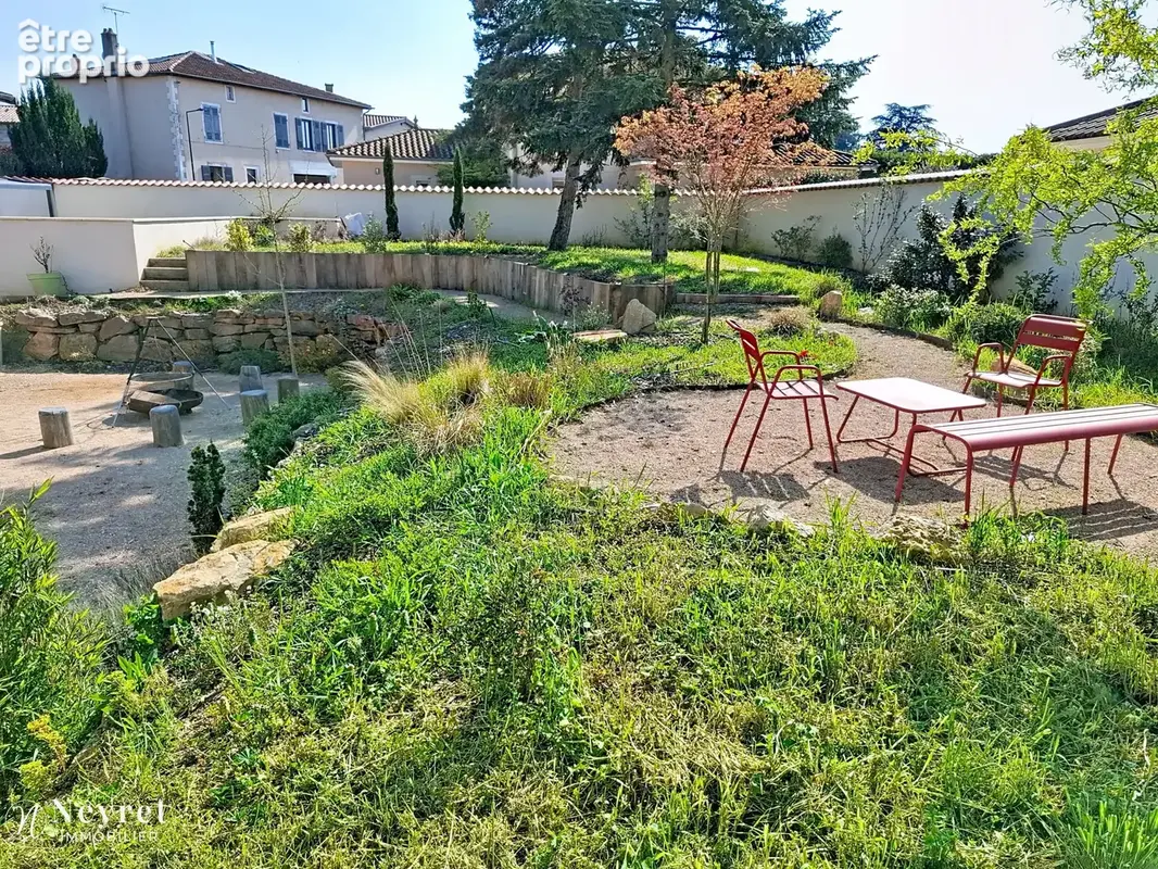 Corps de ferme rénové  de 361,51 m2 sur une parcelle de 956 m2  dont  2 T2 apportant des revenus locatifs - photo 25