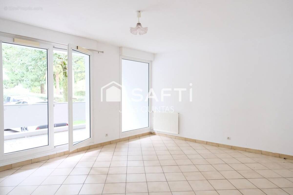 Photo 1 - Appartement à LES ULIS