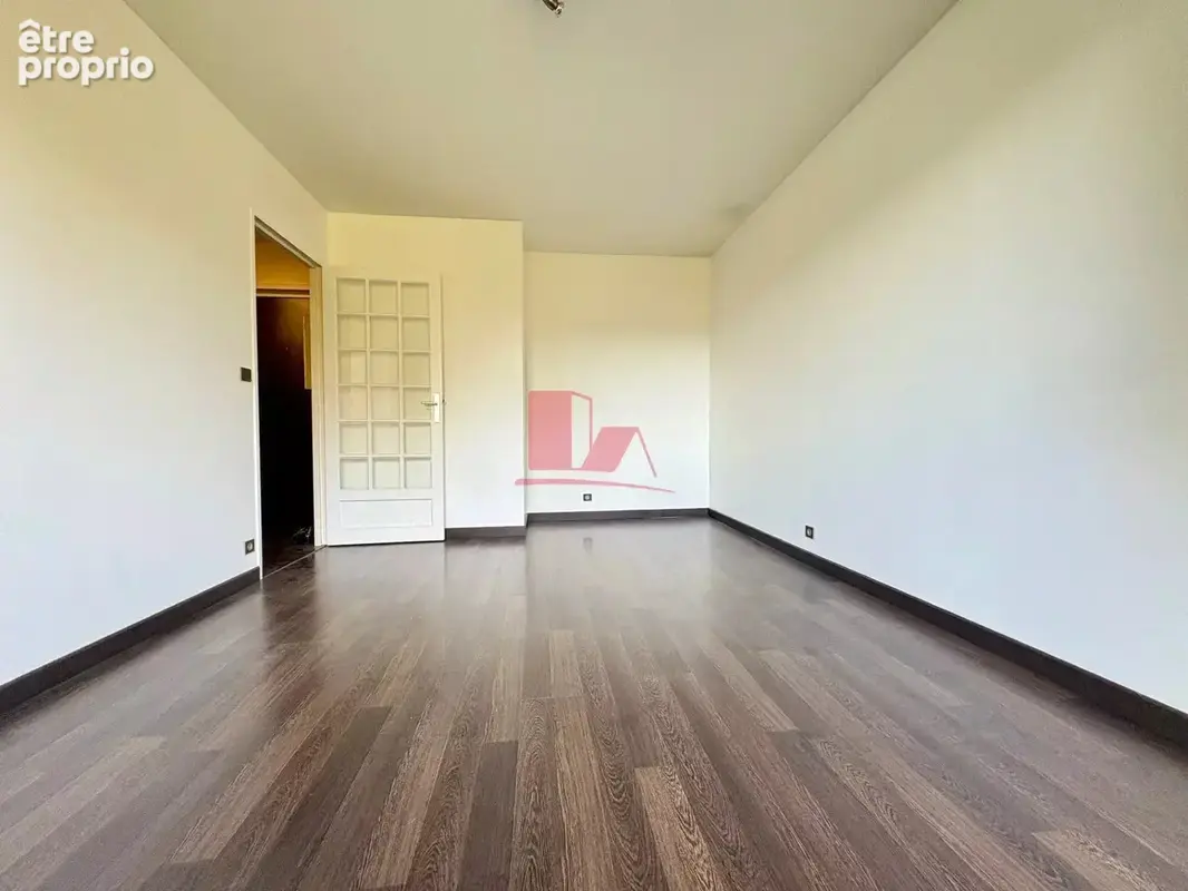 Chatillon centre - appartement 2 pieces de 39 m² - cave - parking - photo 2