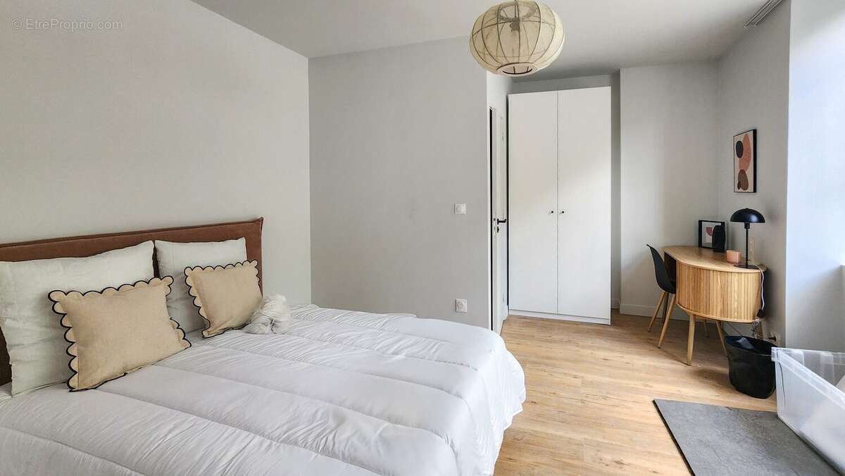 Maison 243 m² à Bordeaux  - photo 3