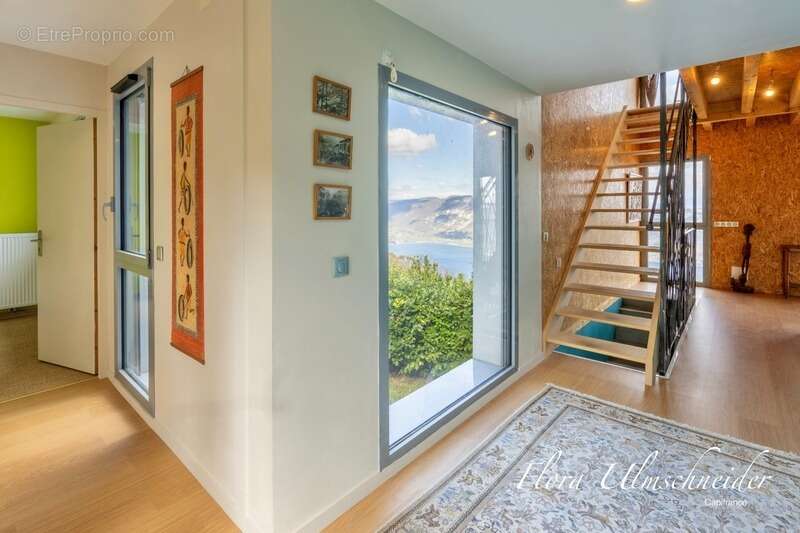 Propriété d'exception avec vue lac et Mont Blanc – 271 m² – DPE C – Ontex - 35 minutes de Chambéry, 40 minutes d’Aix-les-Bains,  - photo 11
