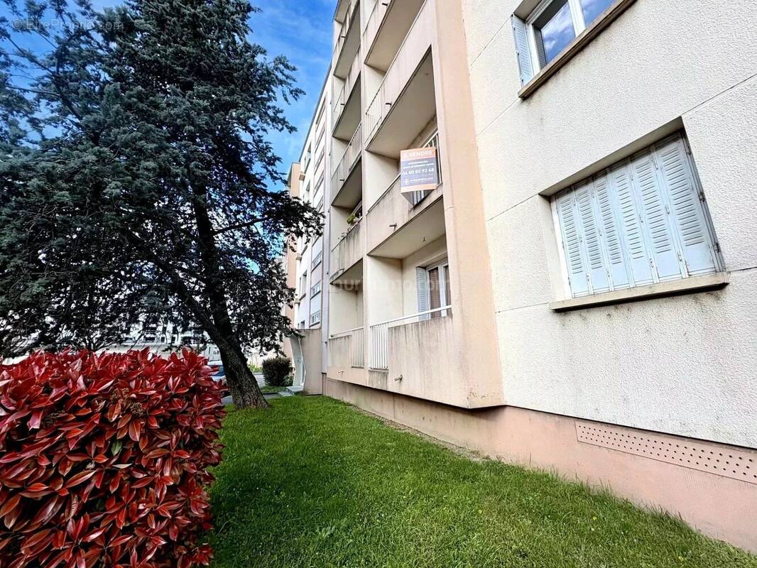 Appartement à LE PONT-DE-CLAIX