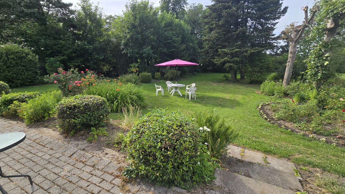 Maison à WIERRE-EFFROY