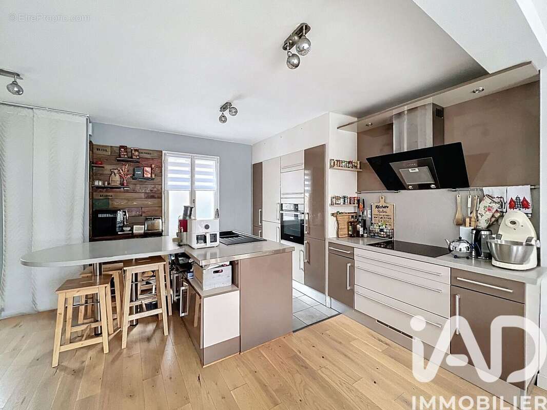 Photo 5 - Maison à VILLENEUVE-LE-COMTE