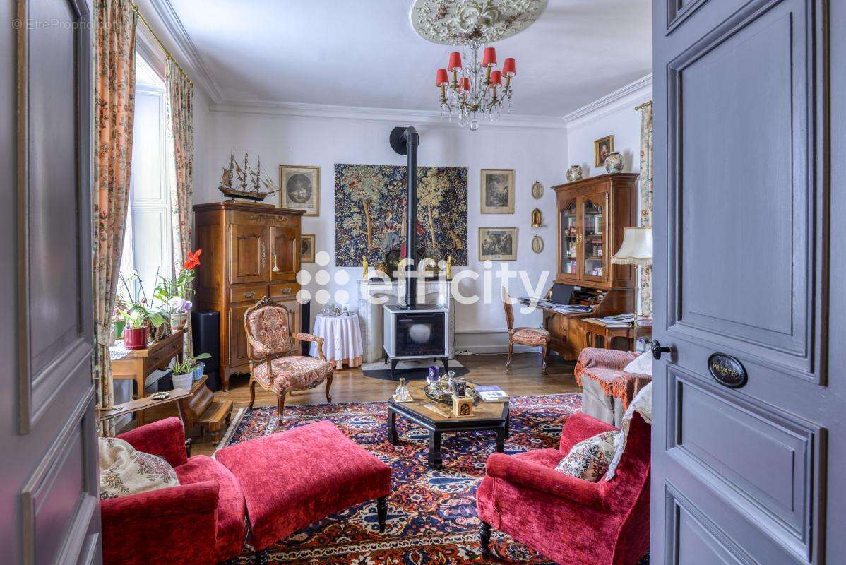 Maison 227 m² à Montaigu  - photo 4