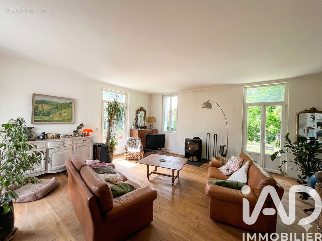 Maison 137 m² à Pessac  - photo 5