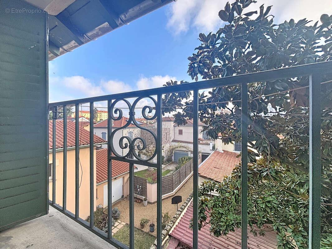 Appartement à LYON-3E