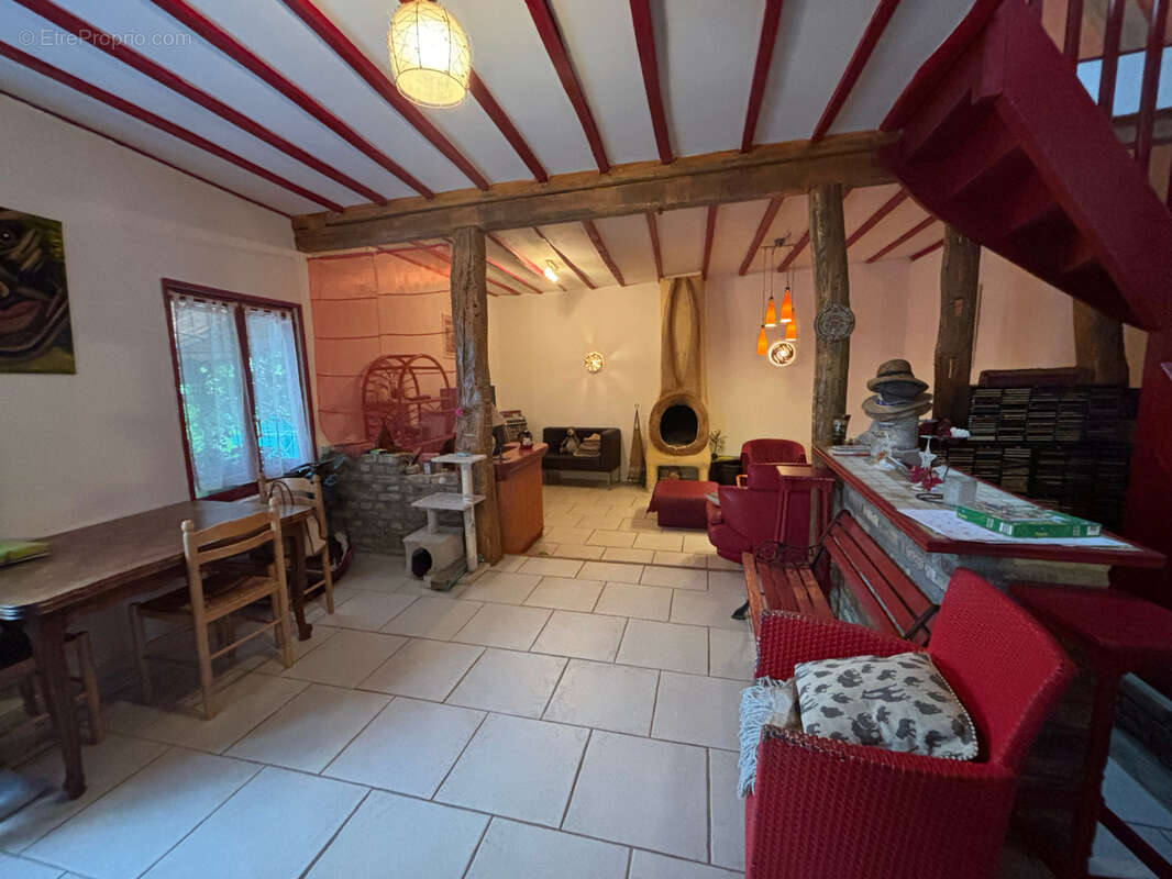 Maison à SAINT-VAAST-EN-CHAUSSEE