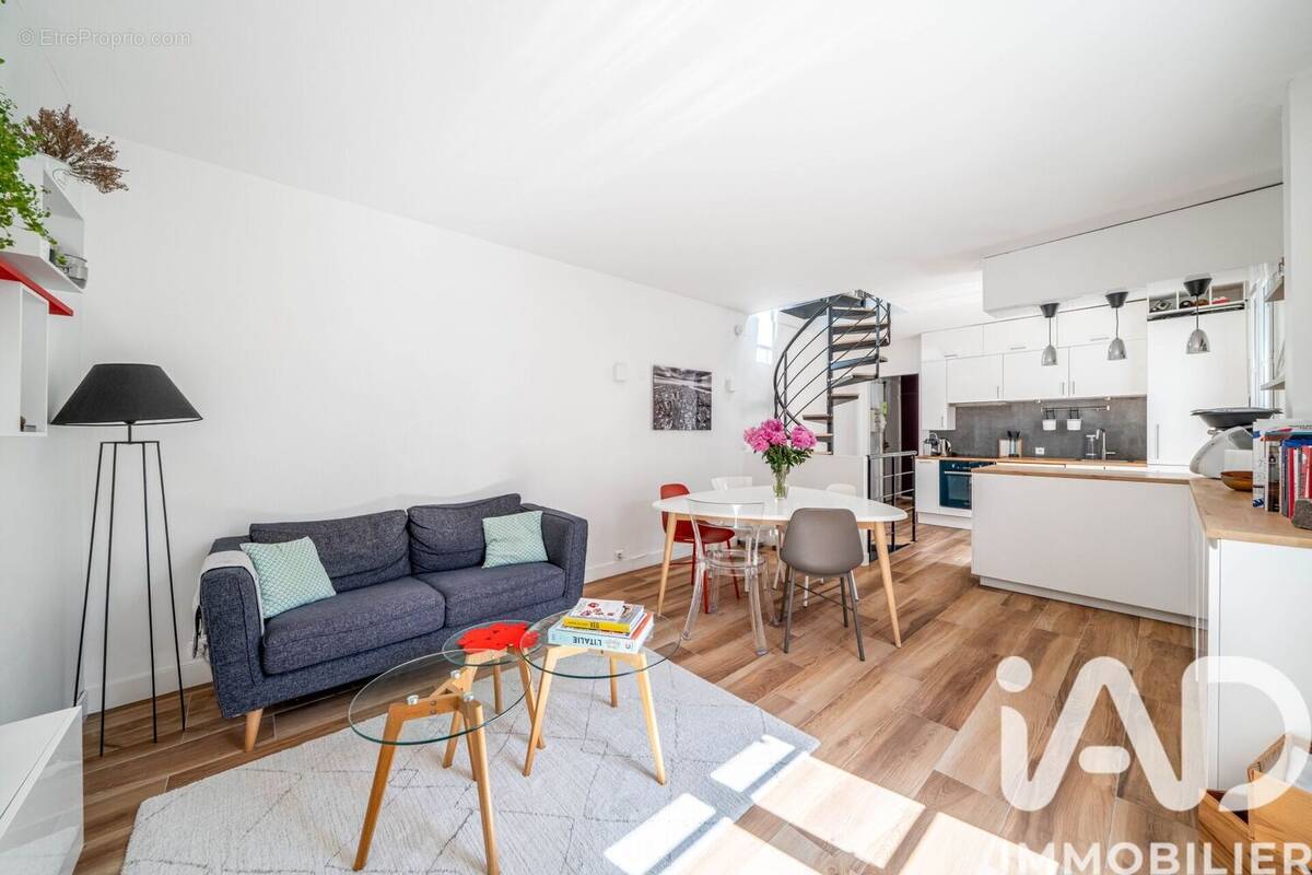 Photo 1 - Appartement à LA GARENNE-COLOMBES