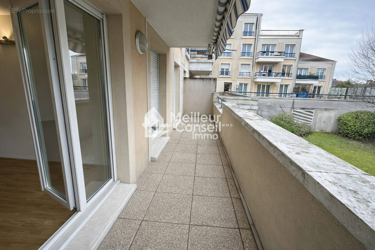 Appartement à LE BLANC-MESNIL