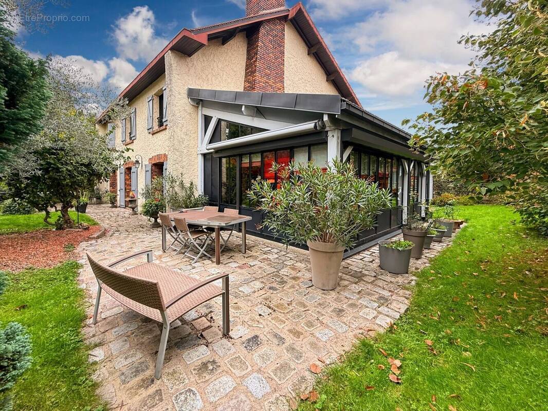 Maison à LIMEIL-BREVANNES