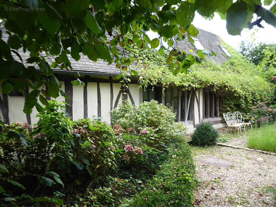 Maison à CORMEILLES