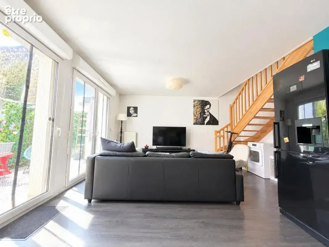 Photo Appartement à Stains au prix de 220 000€