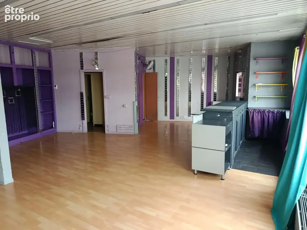 Local commercial de 90m2 au centre-ville - photo 2