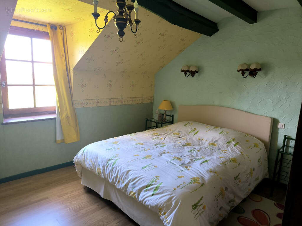 Maison à OUROUX-EN-MORVAN