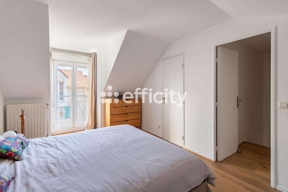 Maison à ASNIERES-SUR-SEINE