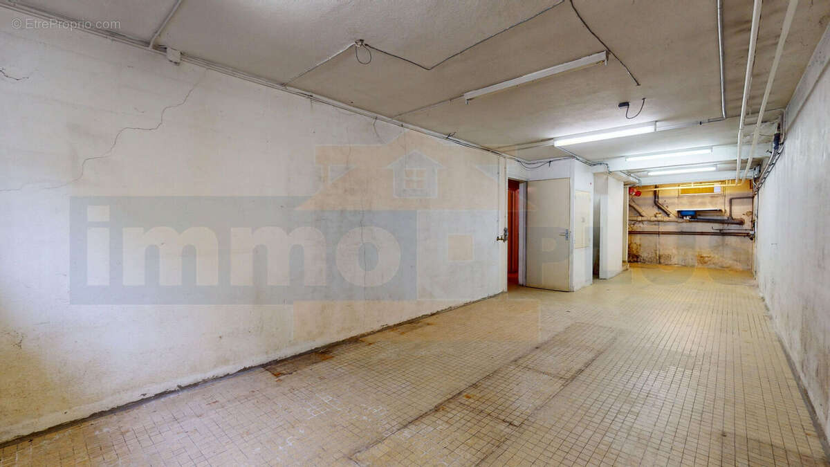 Commerce à FONTENAY-LE-FLEURY