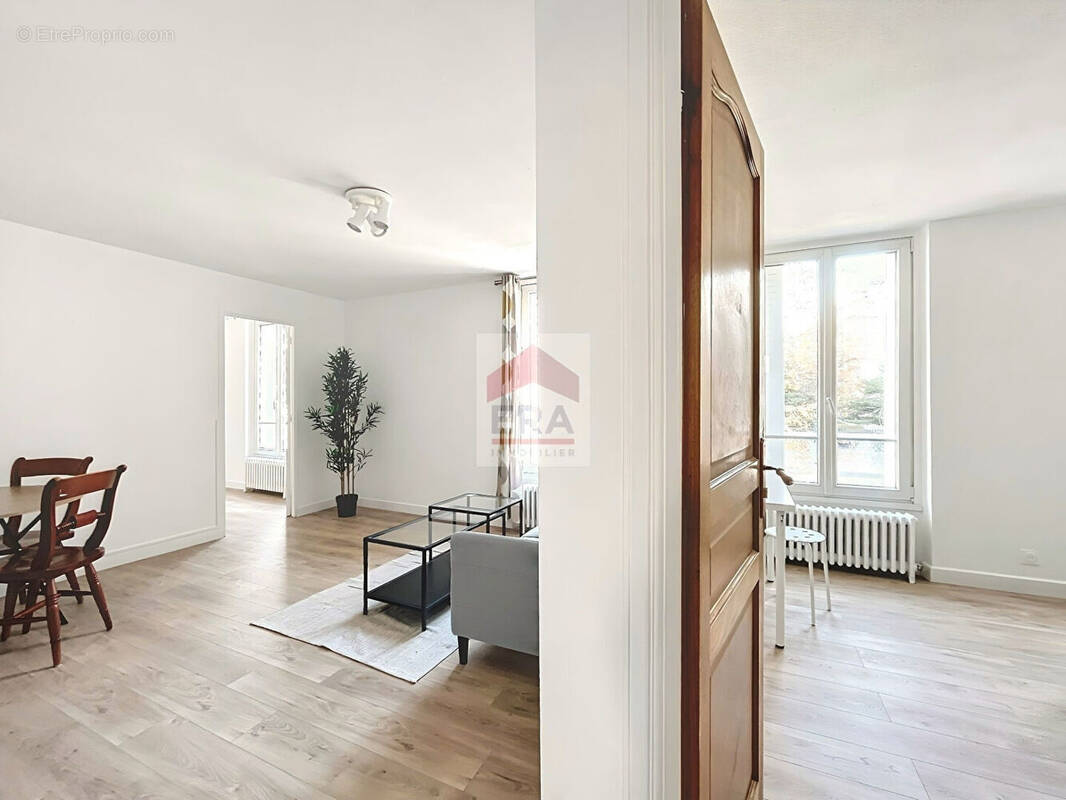 Appartement à SURESNES