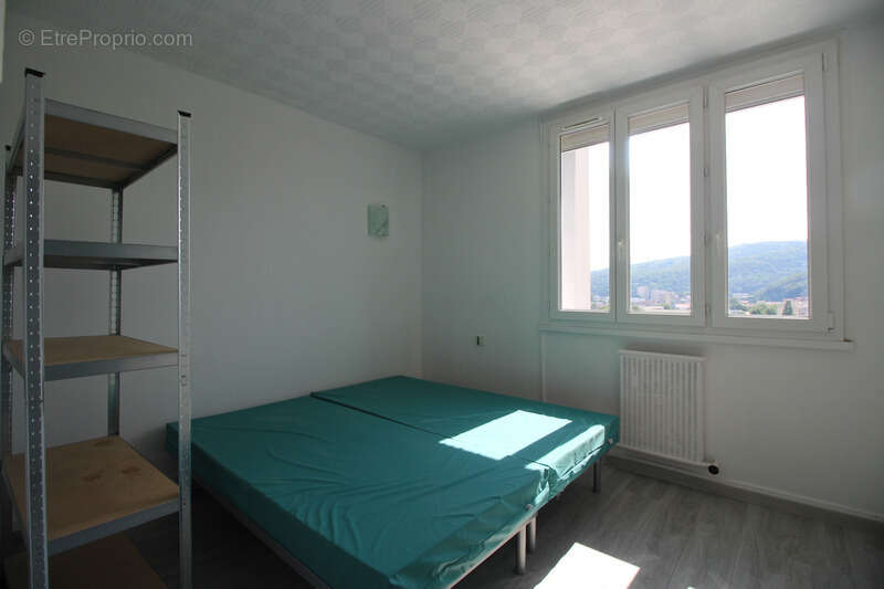 Appartement à LE PONT-DE-CLAIX