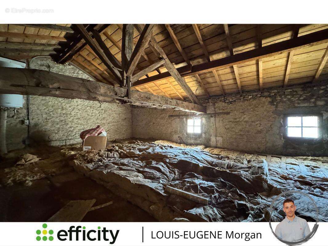 Maison à SAINT-SECONDIN