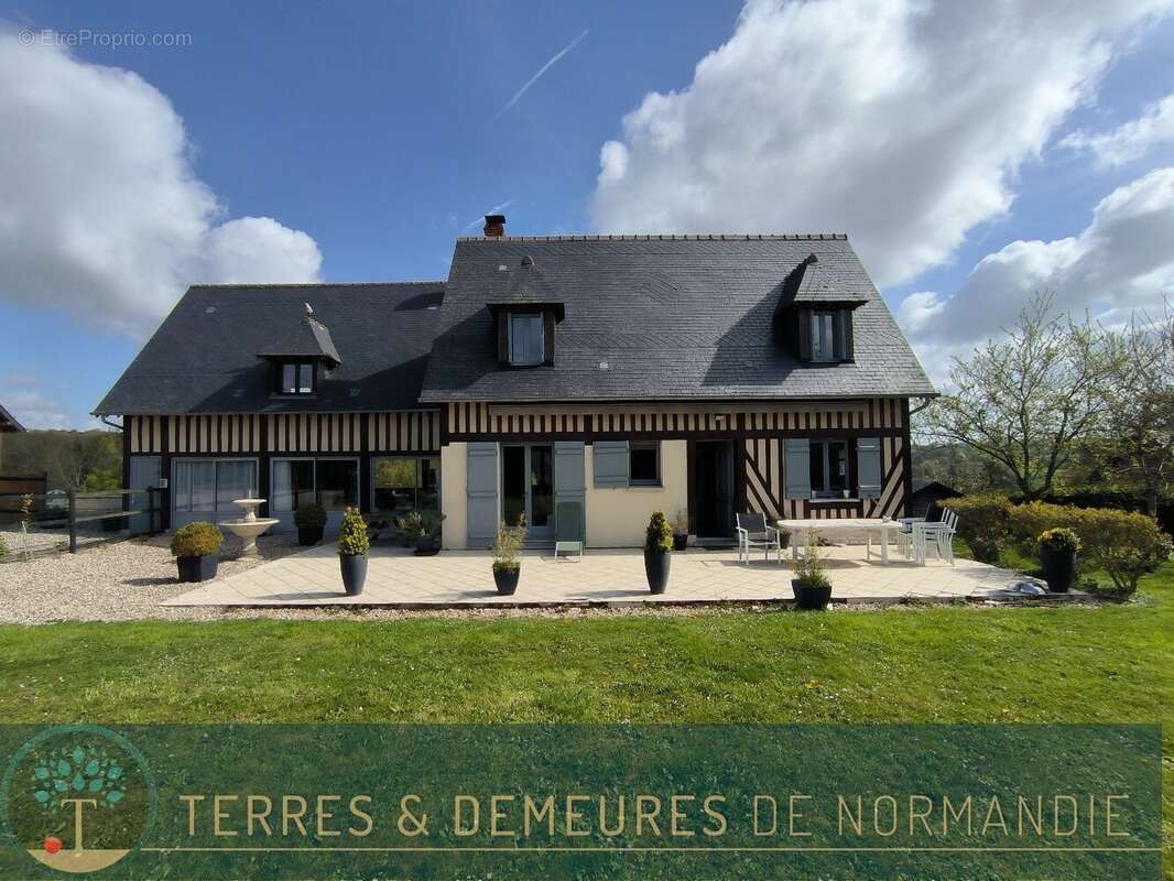Maison à PONT-L'EVEQUE