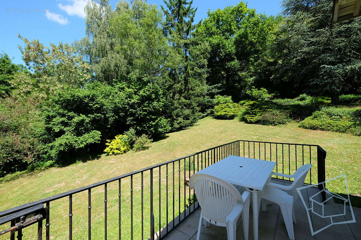 Maison à MILON-LA-CHAPELLE