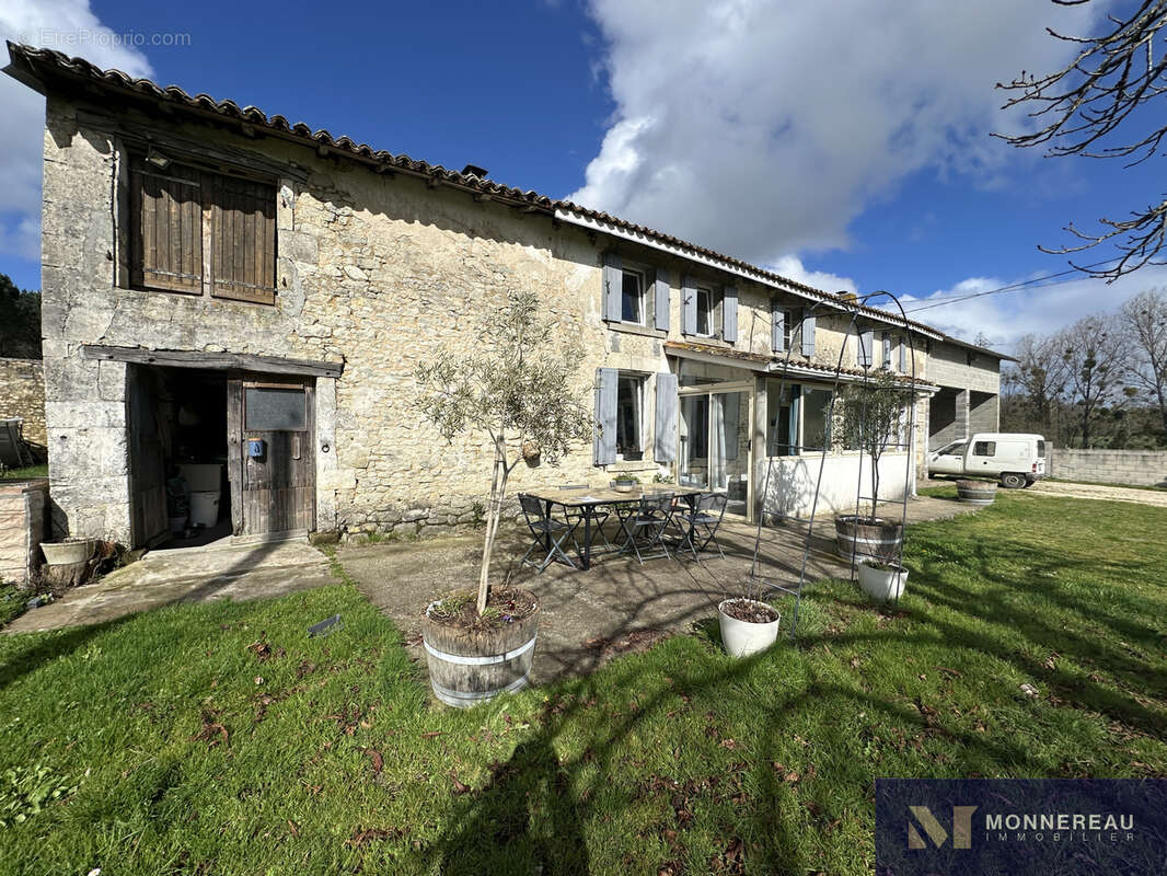 Maison à CONDEON