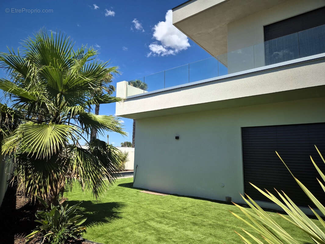 Superbe villa contemporaine a 200 m de la plage - photo 21