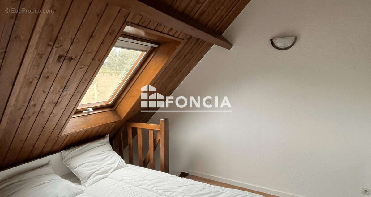 Exclusivite proche  fac citadelle studio bis de 21.30 loi carrez soit 26.64 au sol avec coin nuit - photo 9