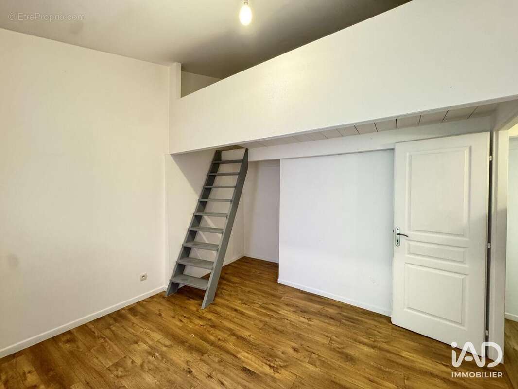 Appartement 45 m² à Trets  - photo 7