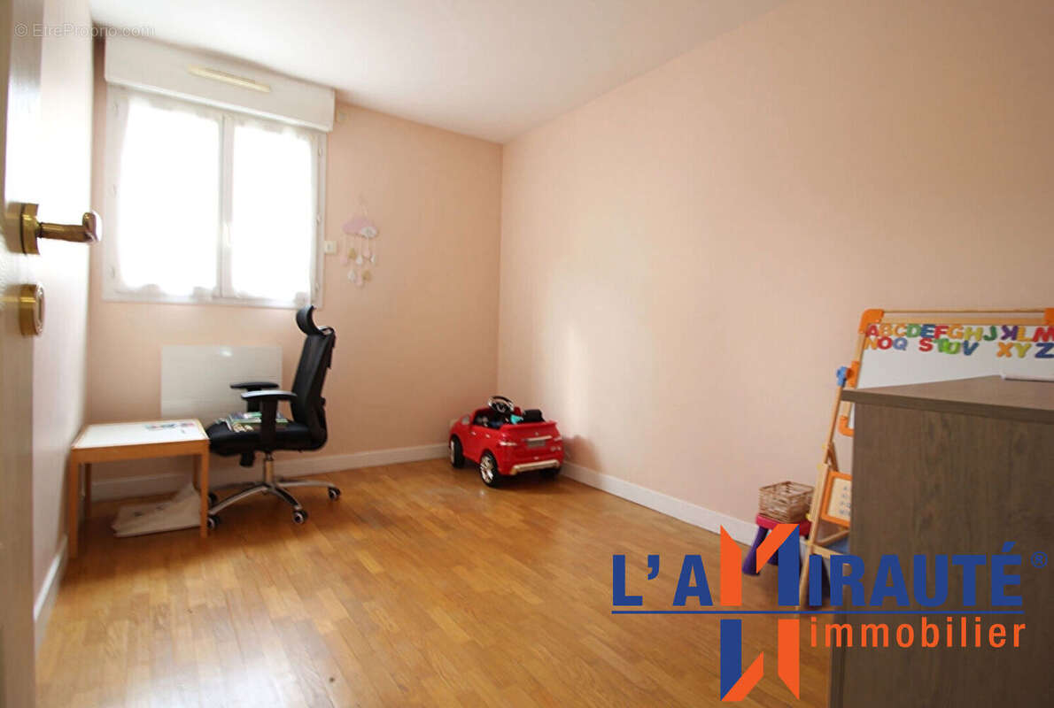 Appartement à SARTROUVILLE