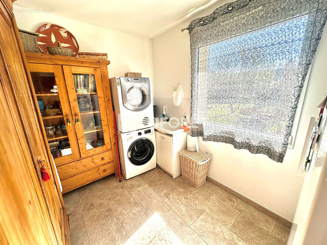 Maison à SAINT-JEAN-DU-BRUEL