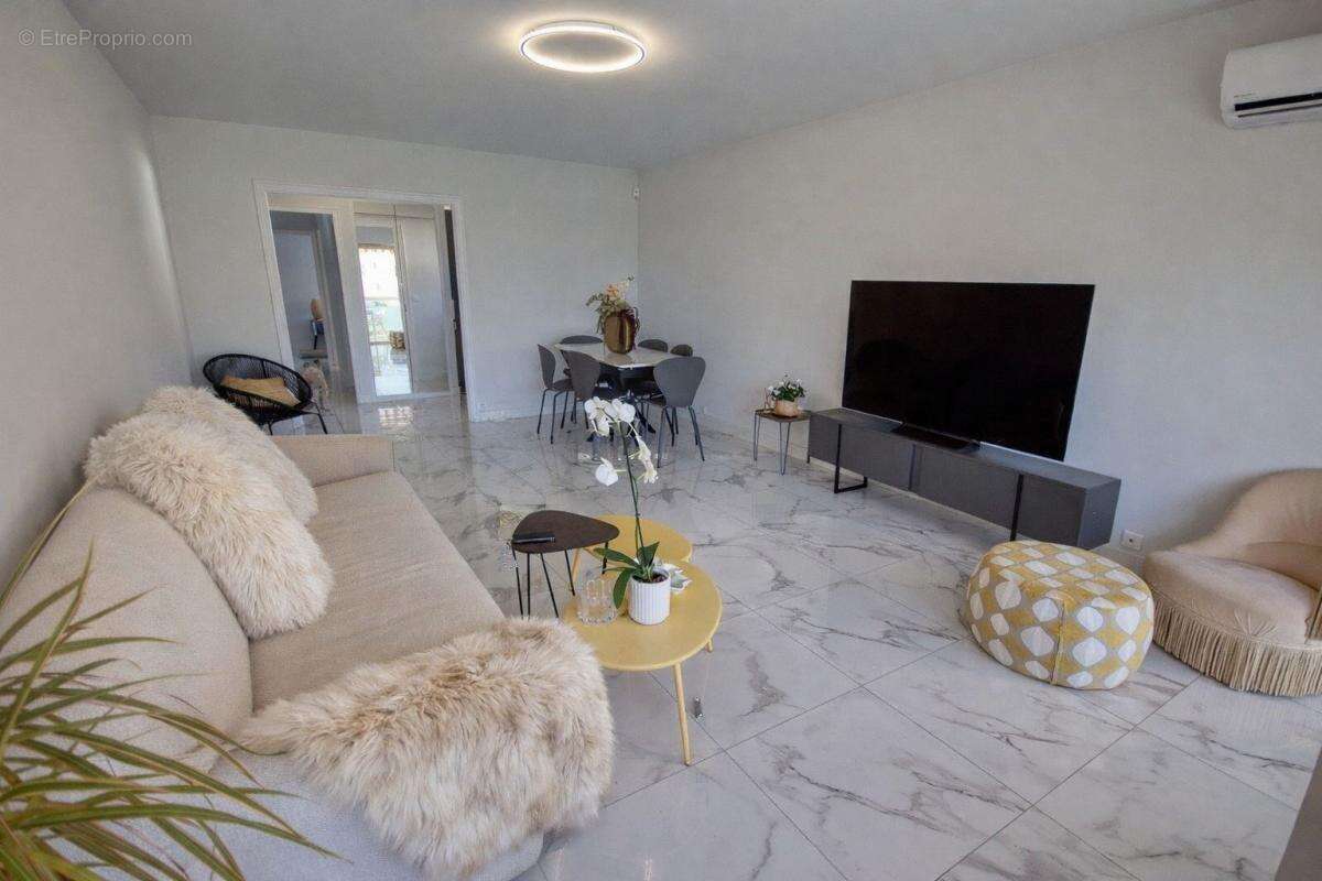Appartement à LE CANNET