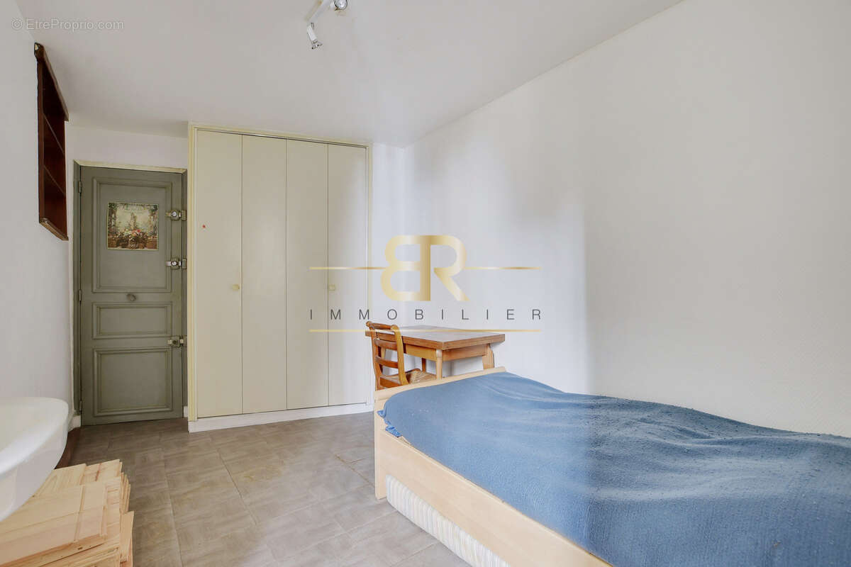 Appartement à PARIS-3E