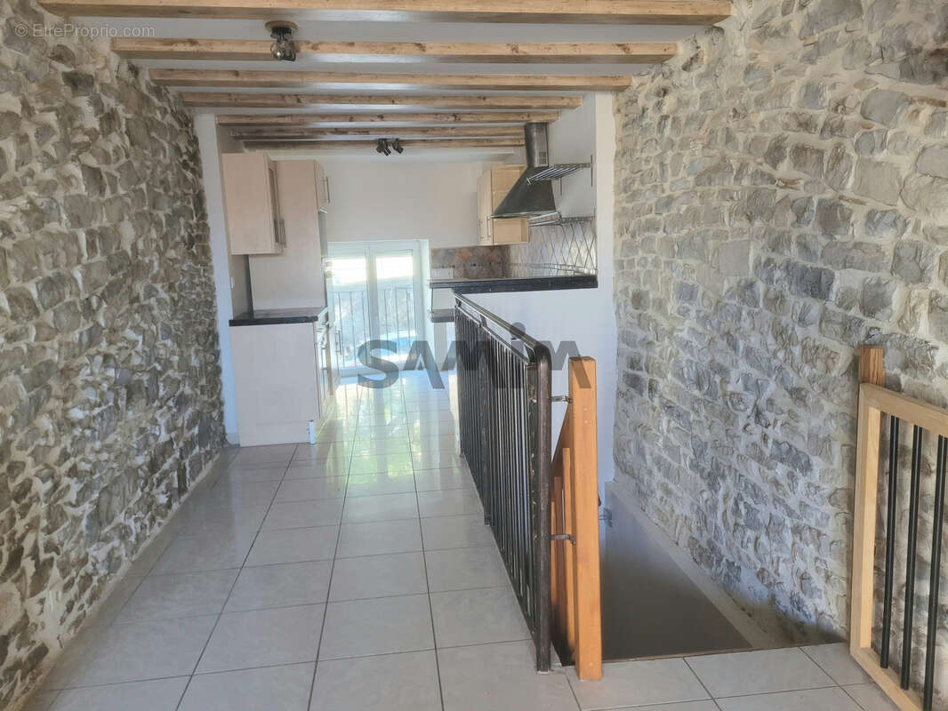 Maison à CLARENSAC