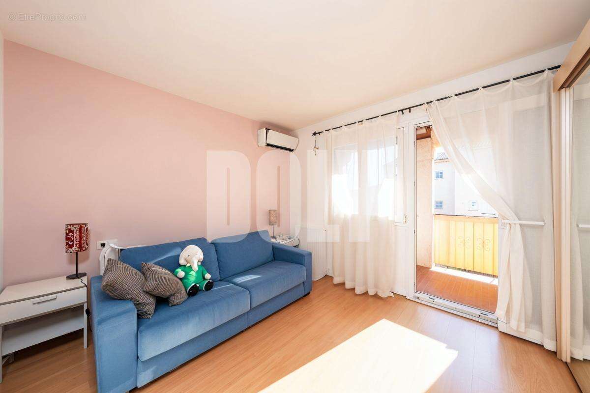 Appartement à VILLENEUVE-LOUBET