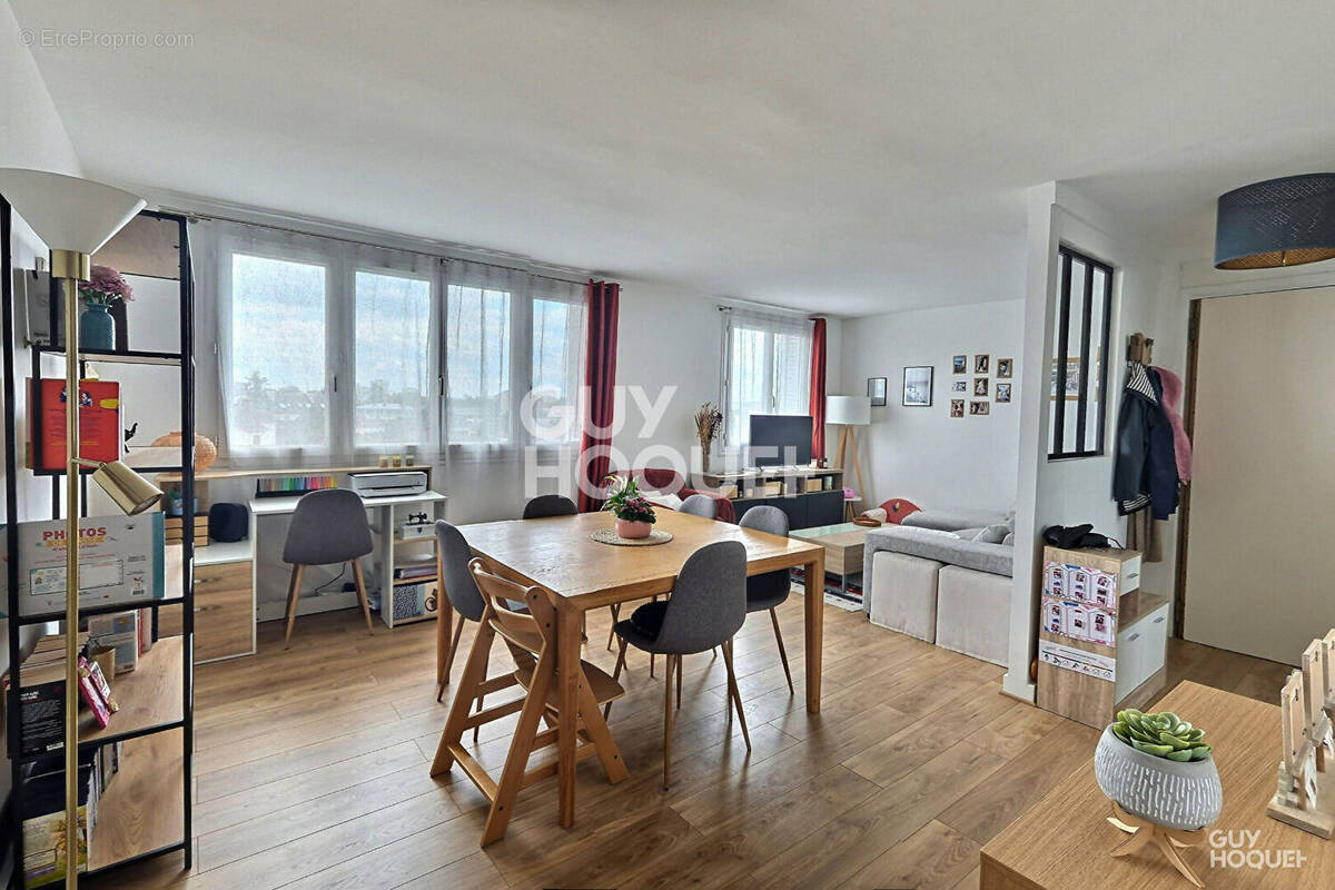 Appartement à MAISONS-ALFORT