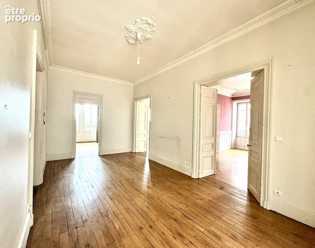 Appartement familial à Cours Sablon - photo 8