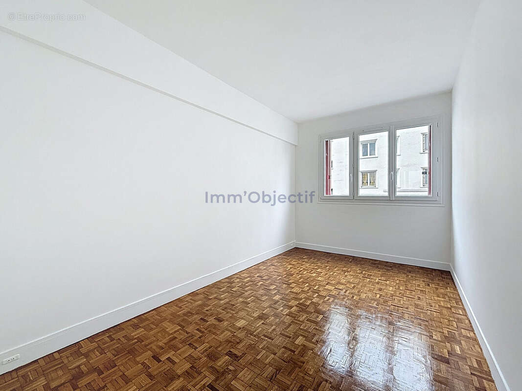 Appartement à PARIS-12E