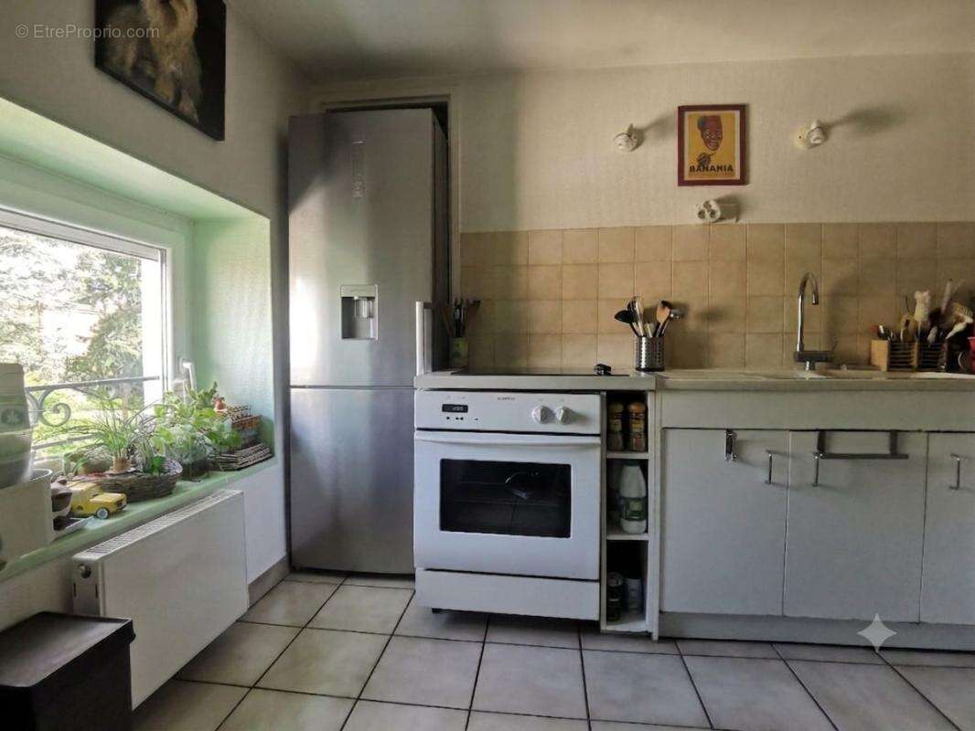 Appartement à L'ARBRESLE
