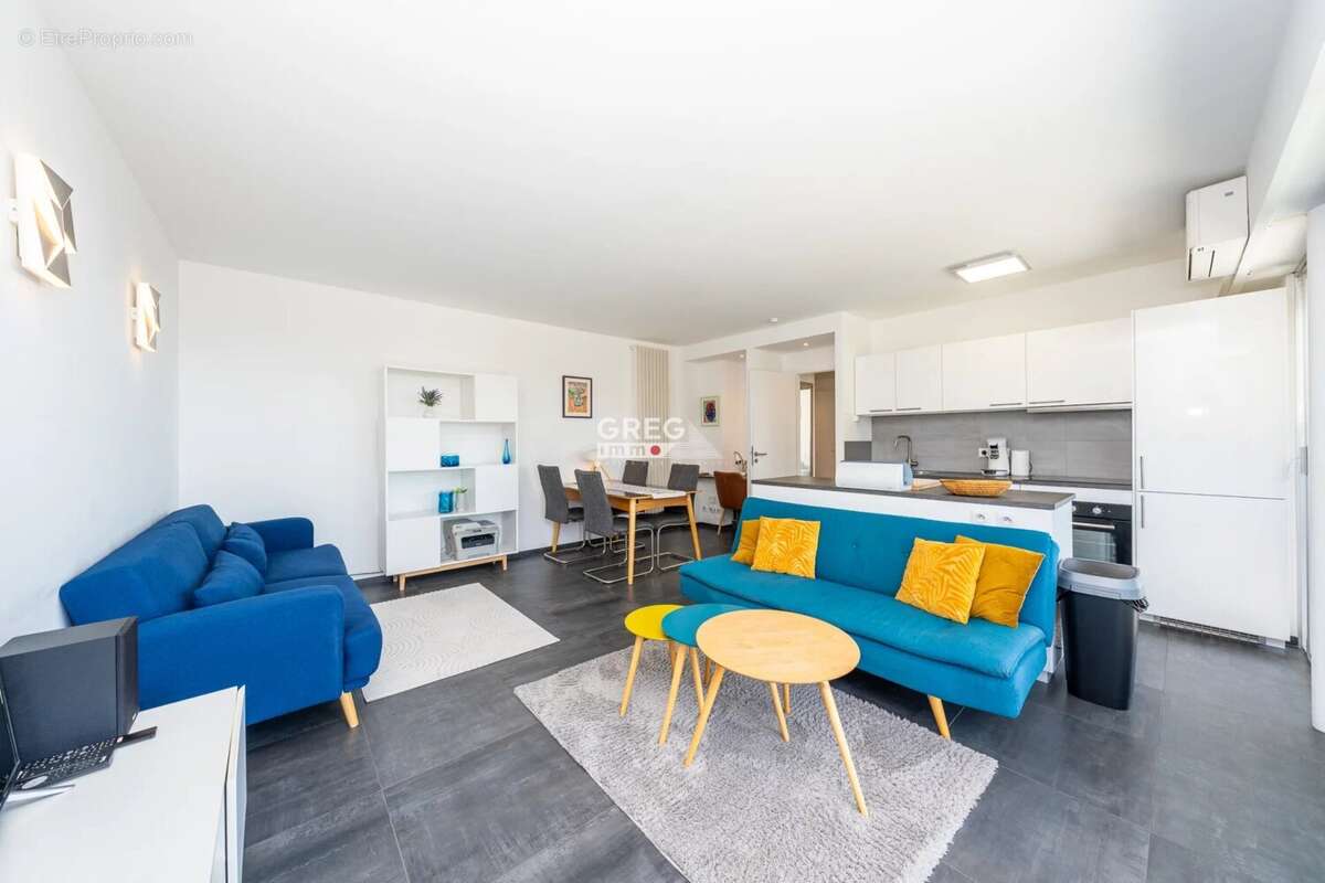 Appartement à VILLENEUVE-LOUBET