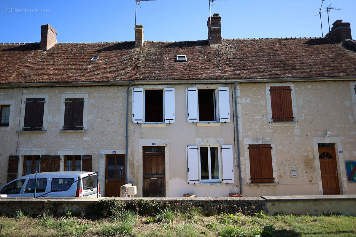 Maison à REMALARD