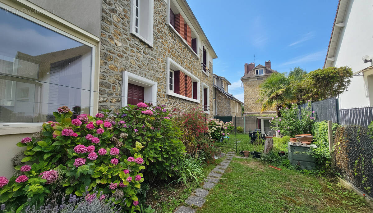 Appartement à ATHIS-MONS